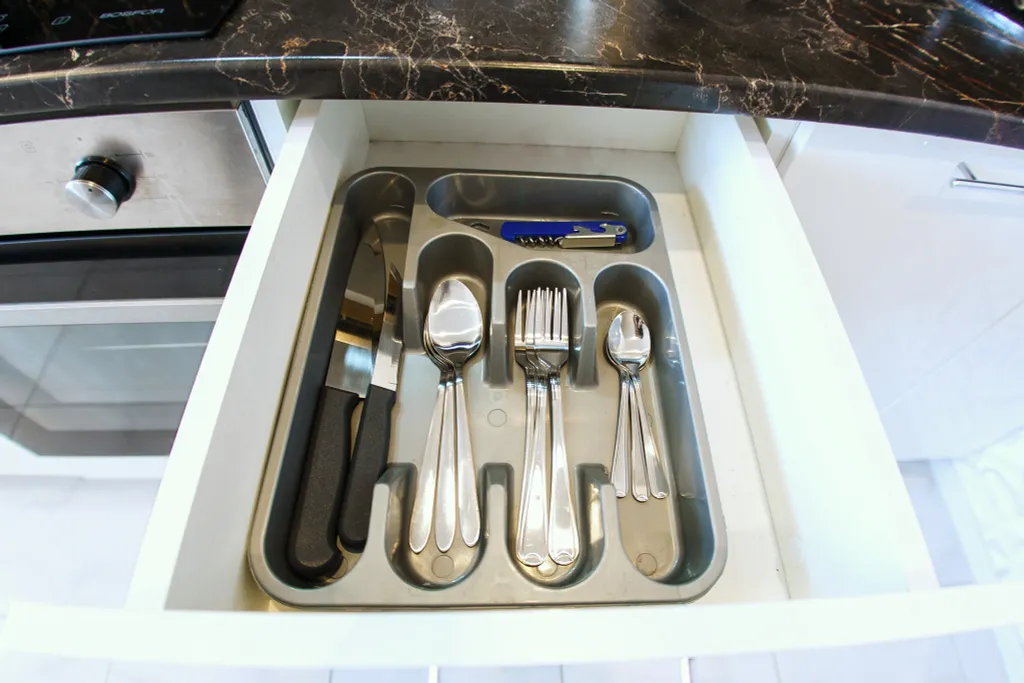 Однушка с двуспальной кроватью и диваном