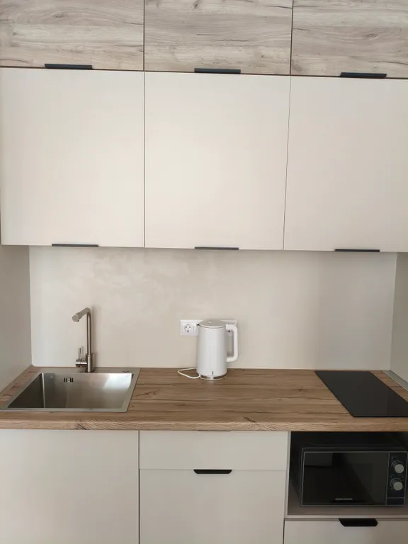 Студия в свежем ремонте недалеко от набережной, центра