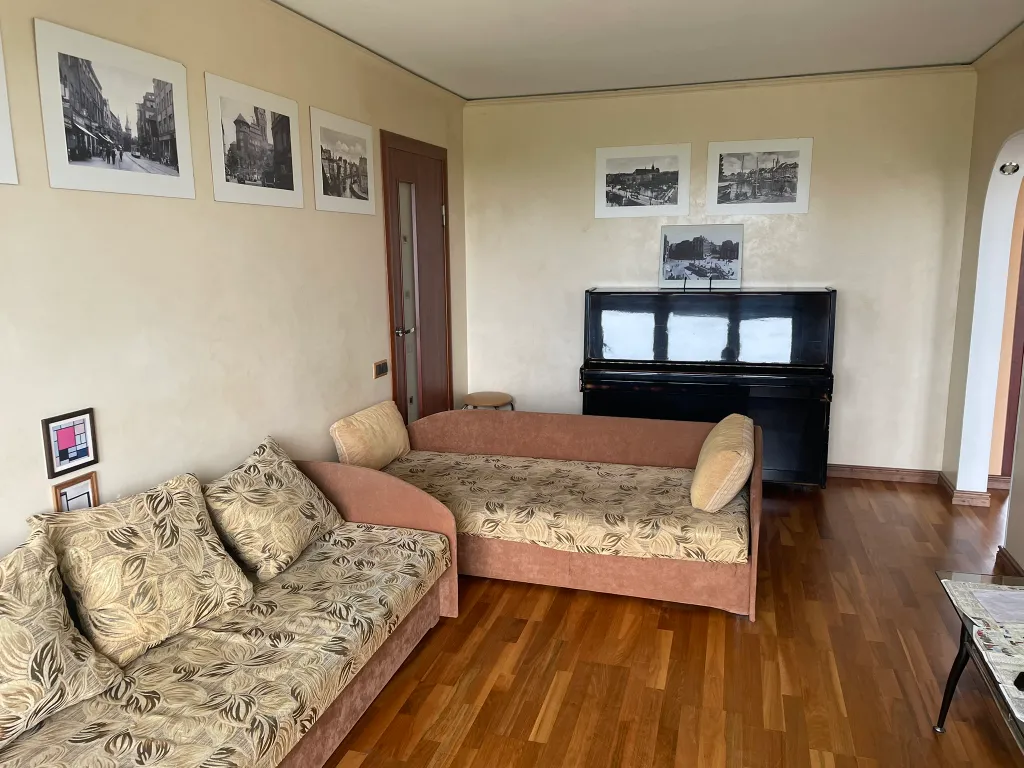 Квартира 3-комнатная Квартира — Калининград