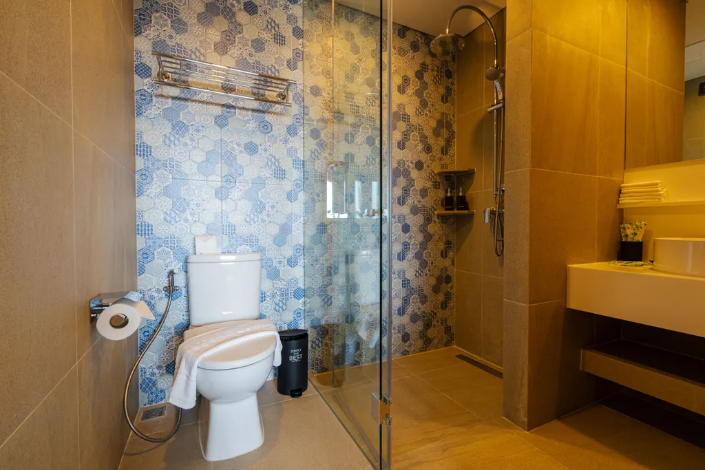 Laguna Lakeside residences apartment 1405