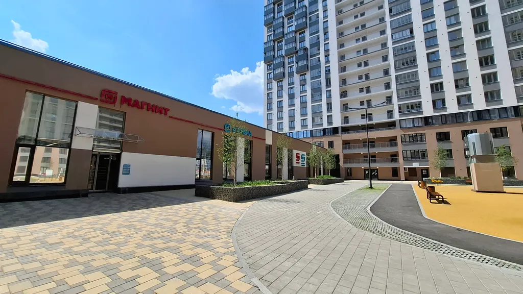 3-комнатная квартира с видом на парк и озеро