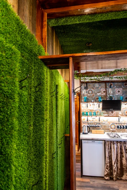 Квартира 2-комнатная в старинном особняке с парковкой