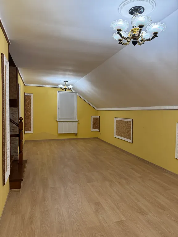 Частный дом с камином