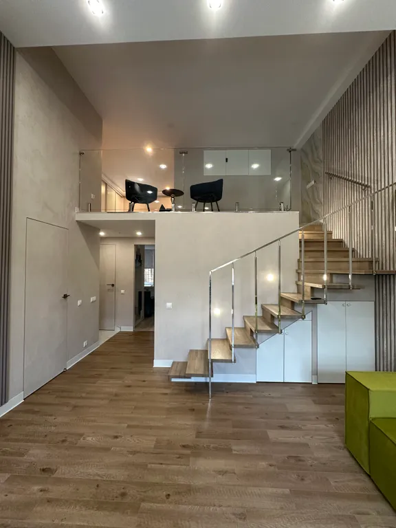 2-этажная квартира в центре Санкт-Петербурга