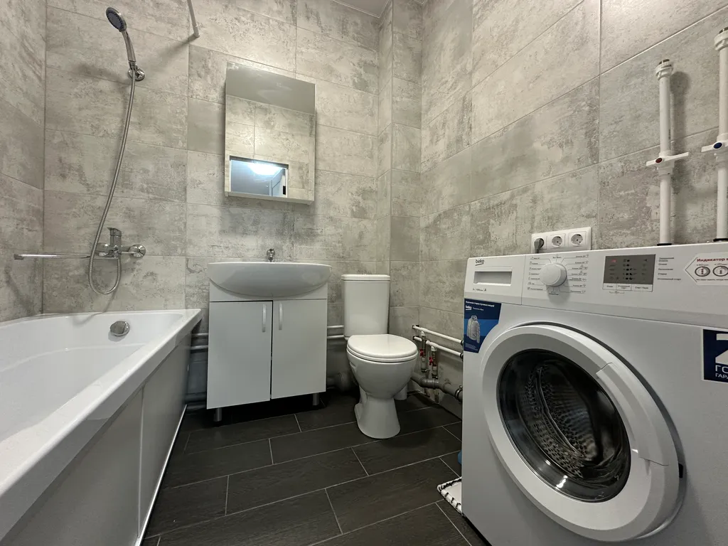 Квартира Квартира Просторная 2-к. к.в на Ейском шоссе нет оплаты за уборку — Краснодар