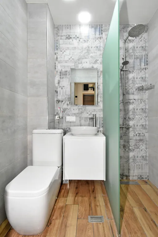 Четырёхкомнатная новая большая квартира