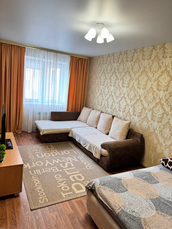 Омск Кировский у ТЦ Мега