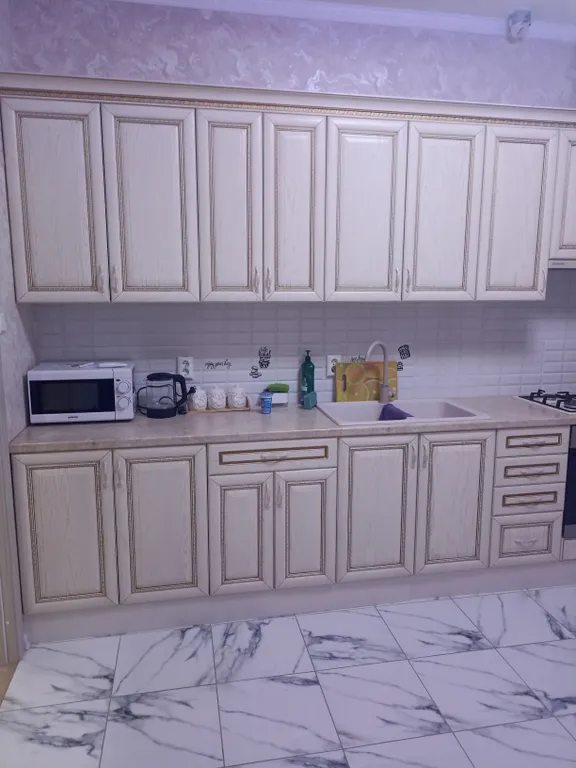 Дом с парковкой