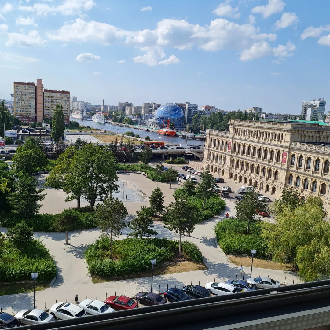 Вид из всех окон квартиры 