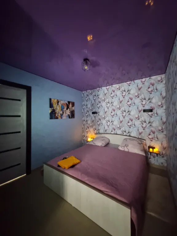 Квартира Шикарные апартаменты в центре Нефтяников, напротив Политеха — Омск