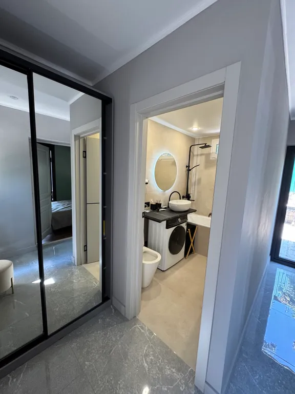 Вилла с мандариновым садом с видом на море в исторической части города