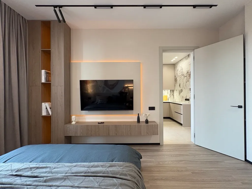 Абсолютно новая квартира в центре на набережной