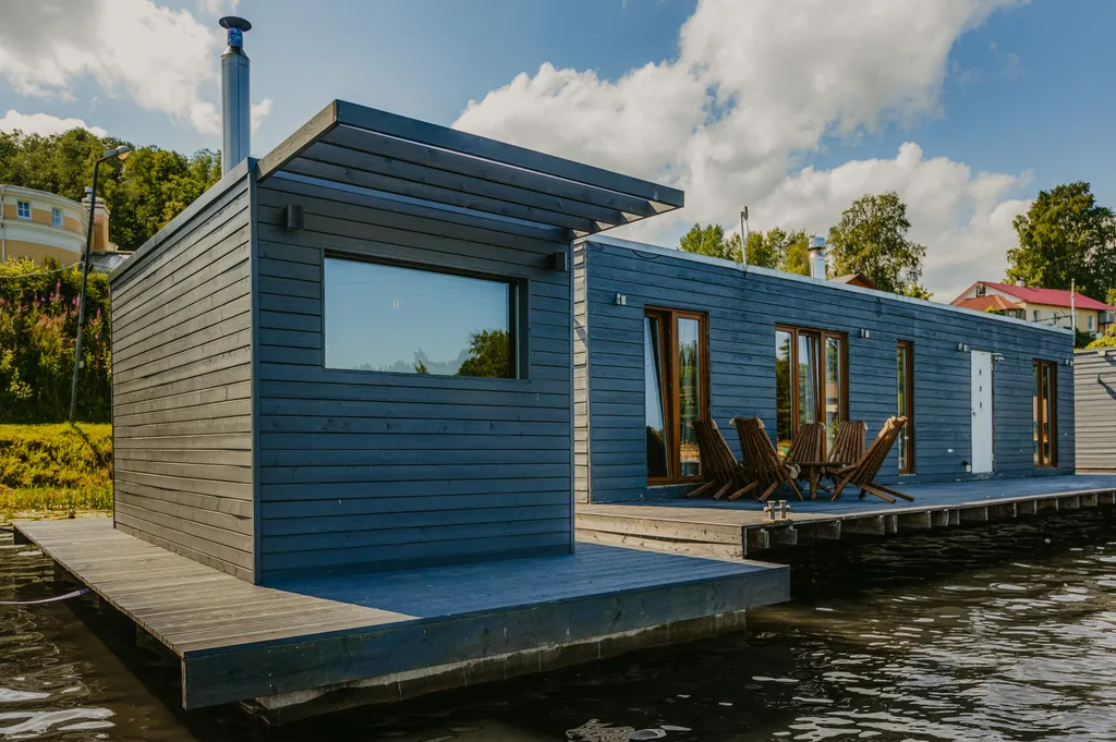 Плавучий дом Судак