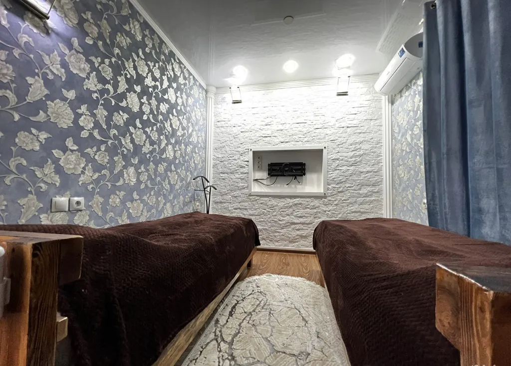 Дом на цветнике