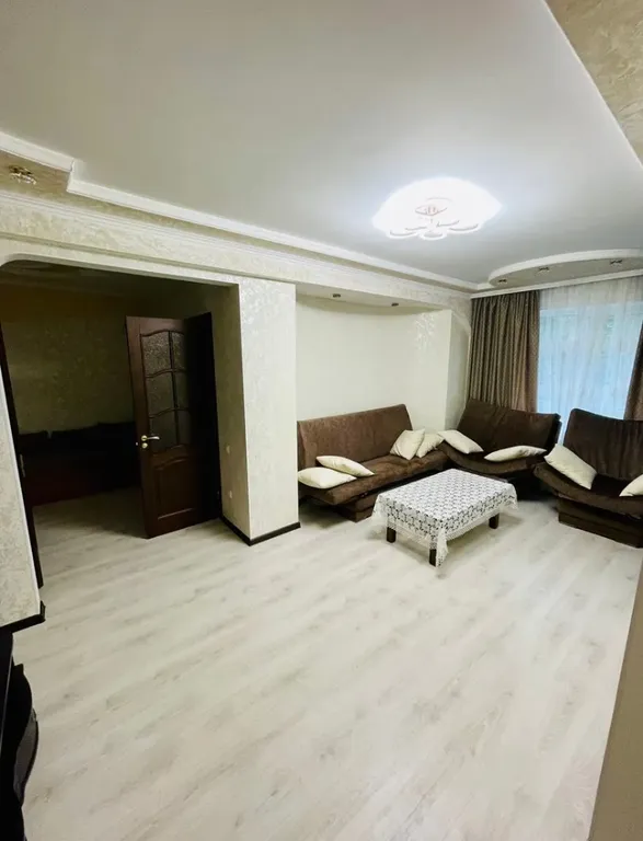 Уютная, просторная квартира для большой семьи недалеко от центра