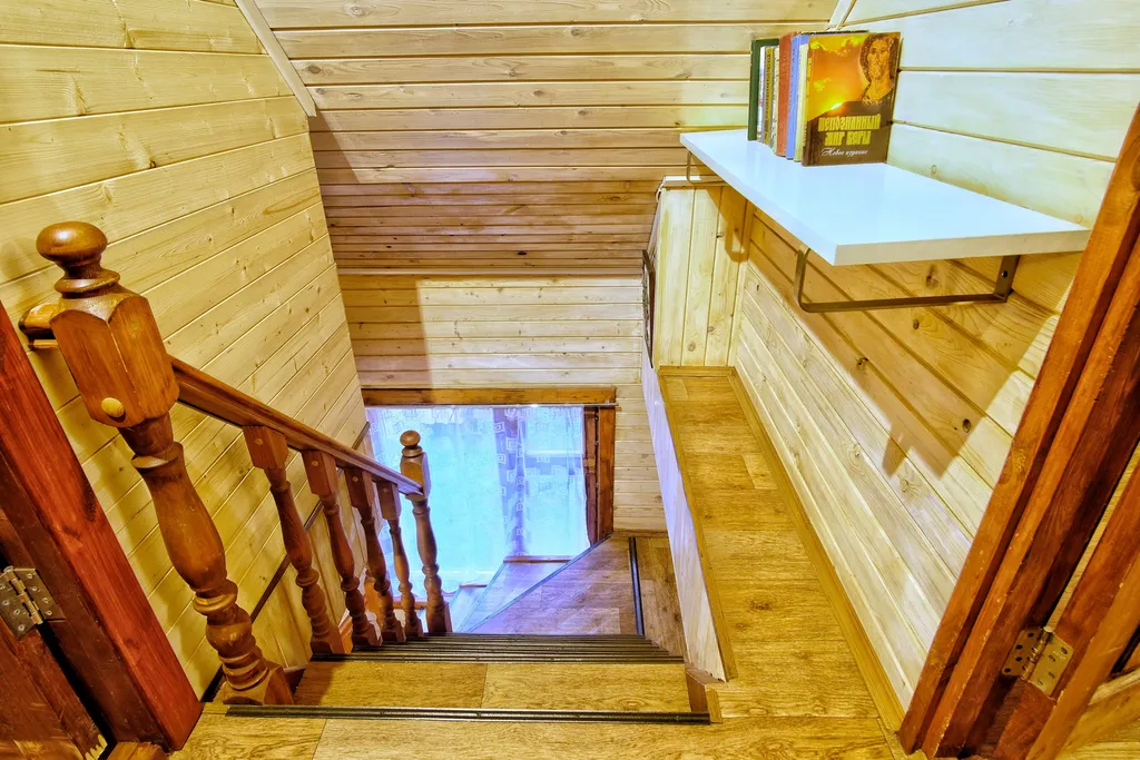 Шестиместный коттедж с тремя спальнями на берегу озера Селигер