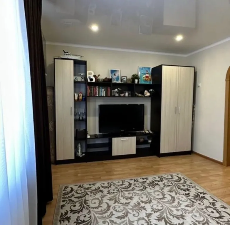 Семейные апартаменты на море с видом на горы