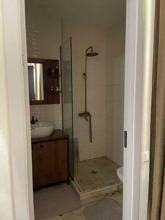 Квартира на вере у метро в центре