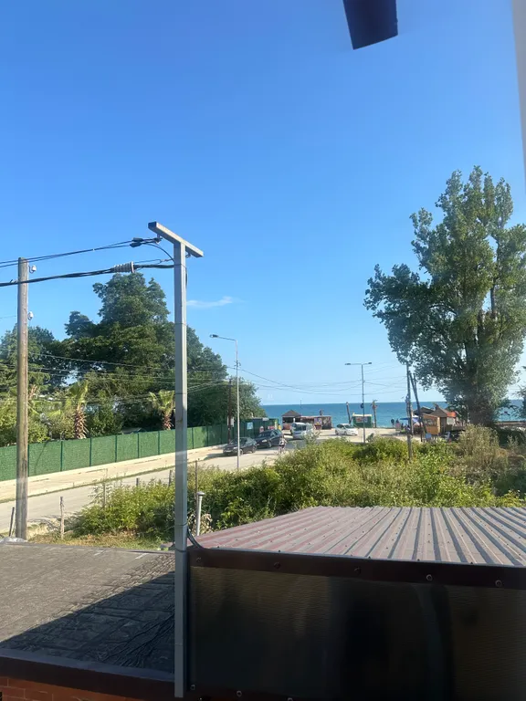 Комната на берегу моря