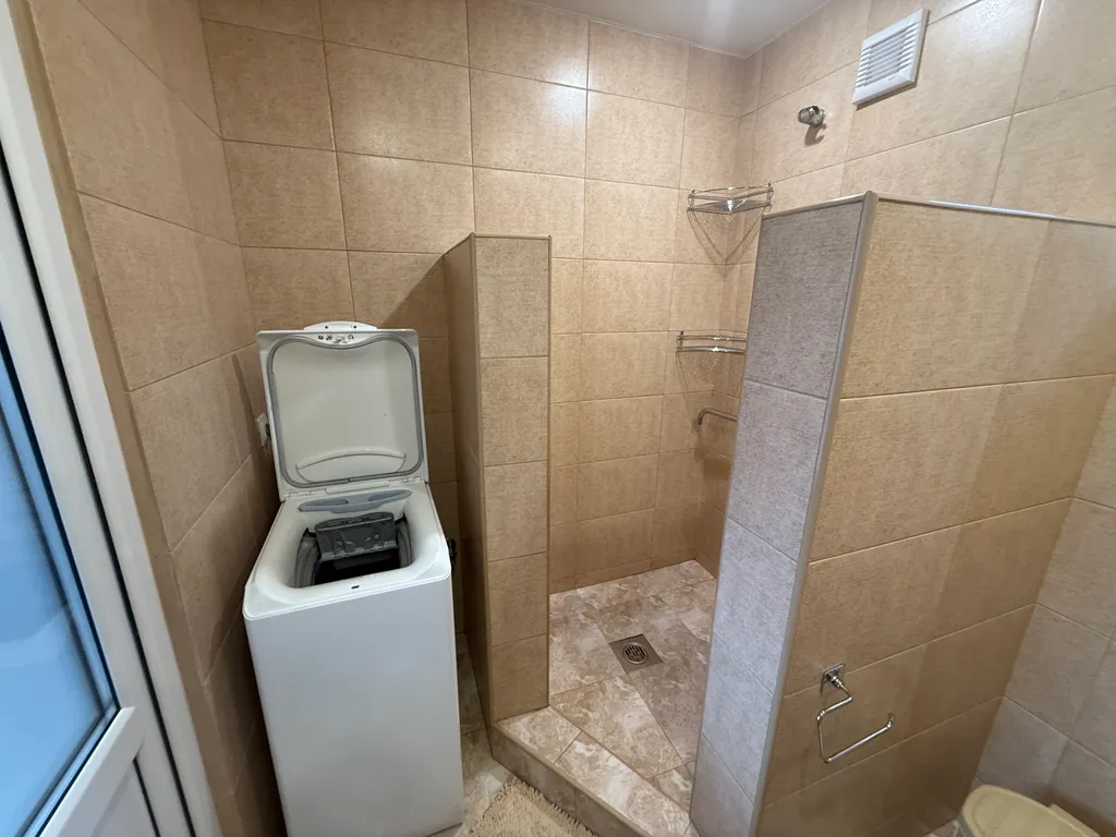 Дом с бассейном