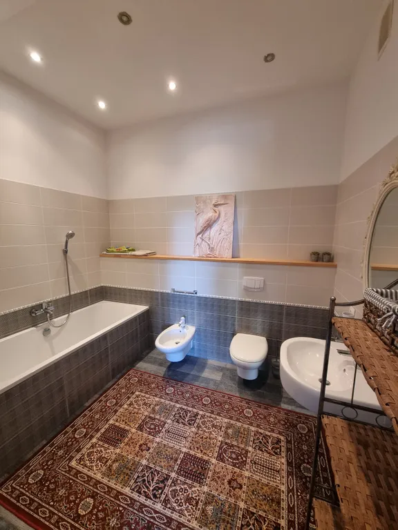 Вилла художника у моря с бассейном