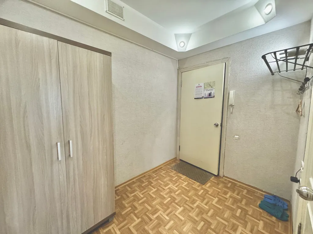 Однокомнатная класса комфорт с большой кухней у ДК Металлургов