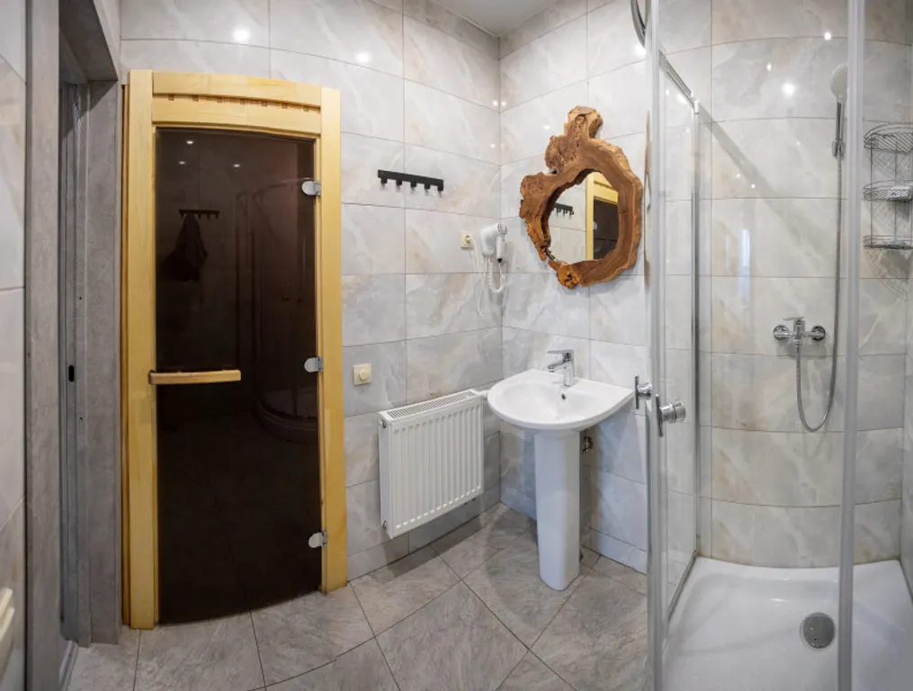 Коттедж с баней и горячей купелью