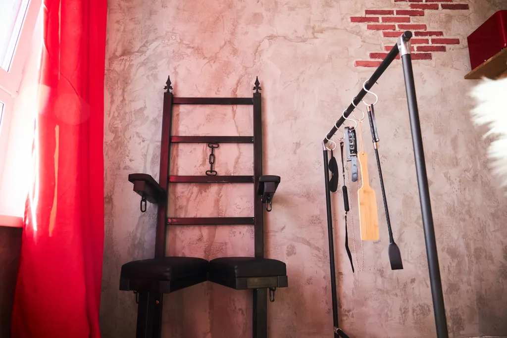 Студия в стиле БДСМ