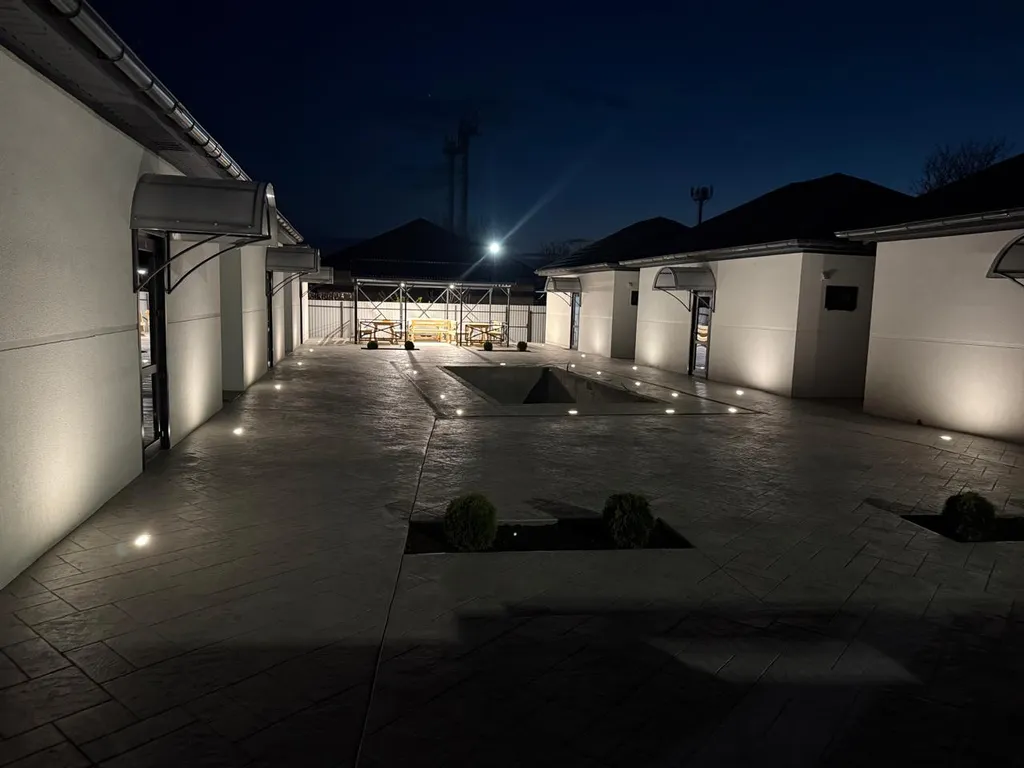 Семейный Двор