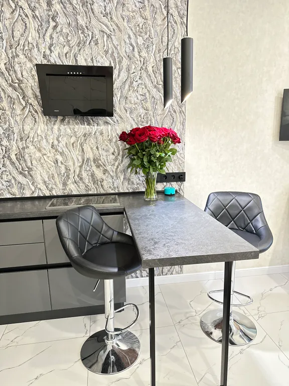 Стильная квартира в центре города и гор