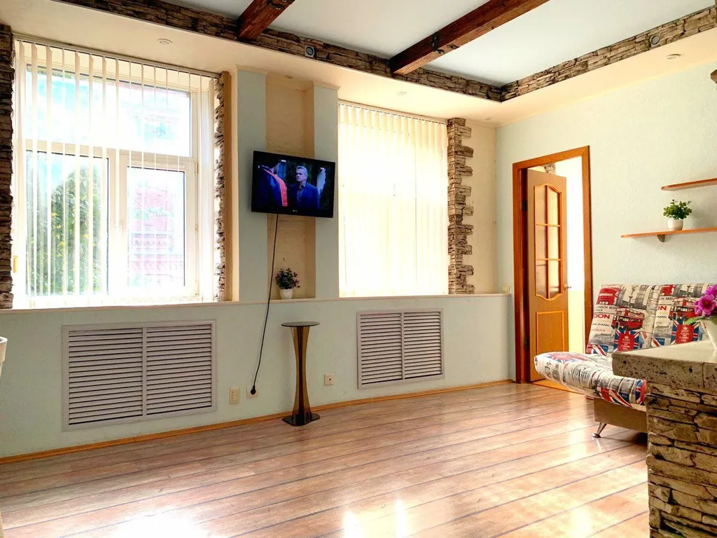 Двухкомнатная квартира с кондиционером в центре города