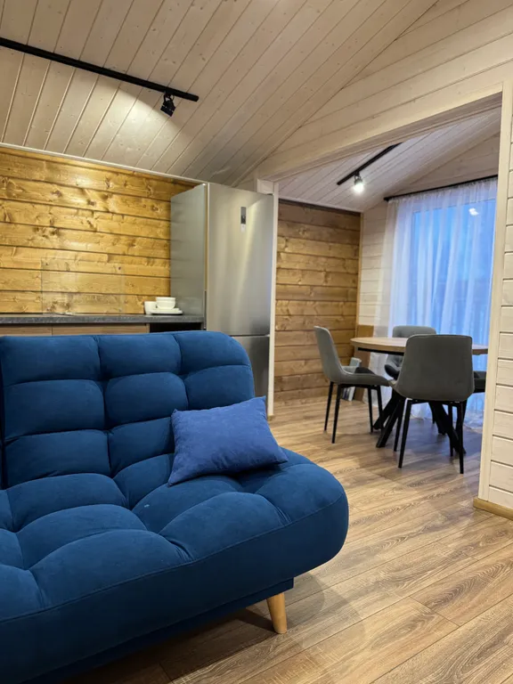 Коттедж Домик на поляне — Светлое