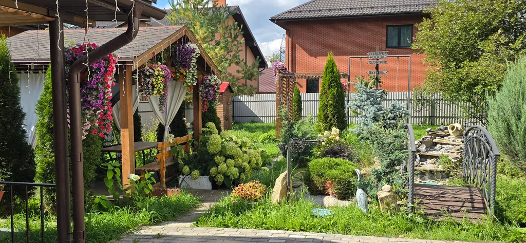 Аренда шикарного дома с ландшафтный дизайном