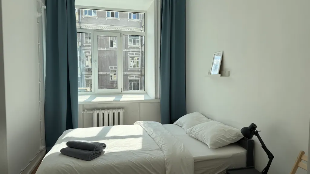 Квартира Светлая и уютная комната у м. Парк Культуры — аренда посуточно в Москва