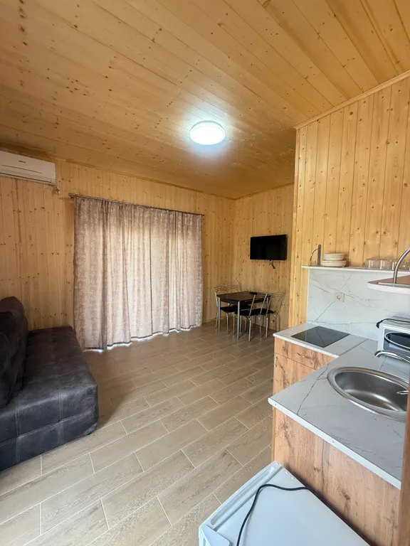 Домик у старого озера