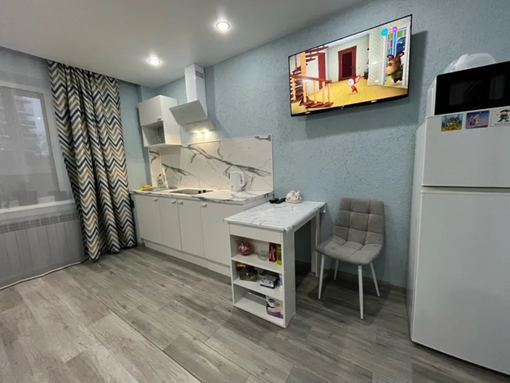 Новая квартира-студия около ТРК Алмаз