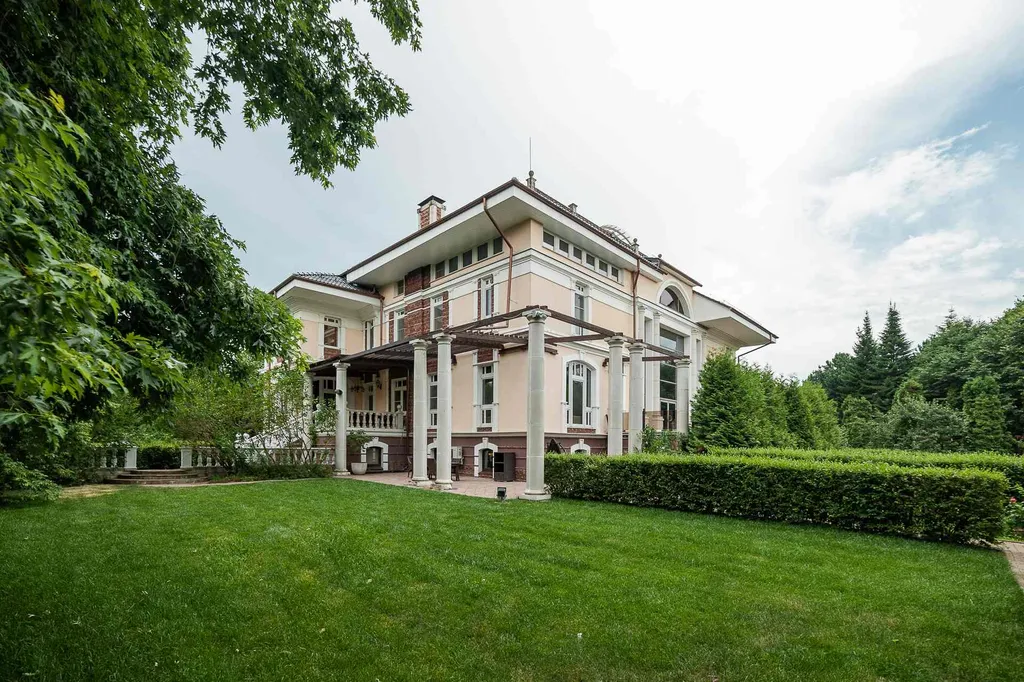 Атриум Николино