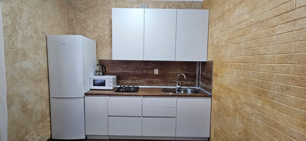 Отдельная большая двухкомнатная квартира в коттедже