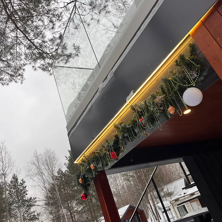 Домик в Соснах с баней и горячими ваннами Cube с баней