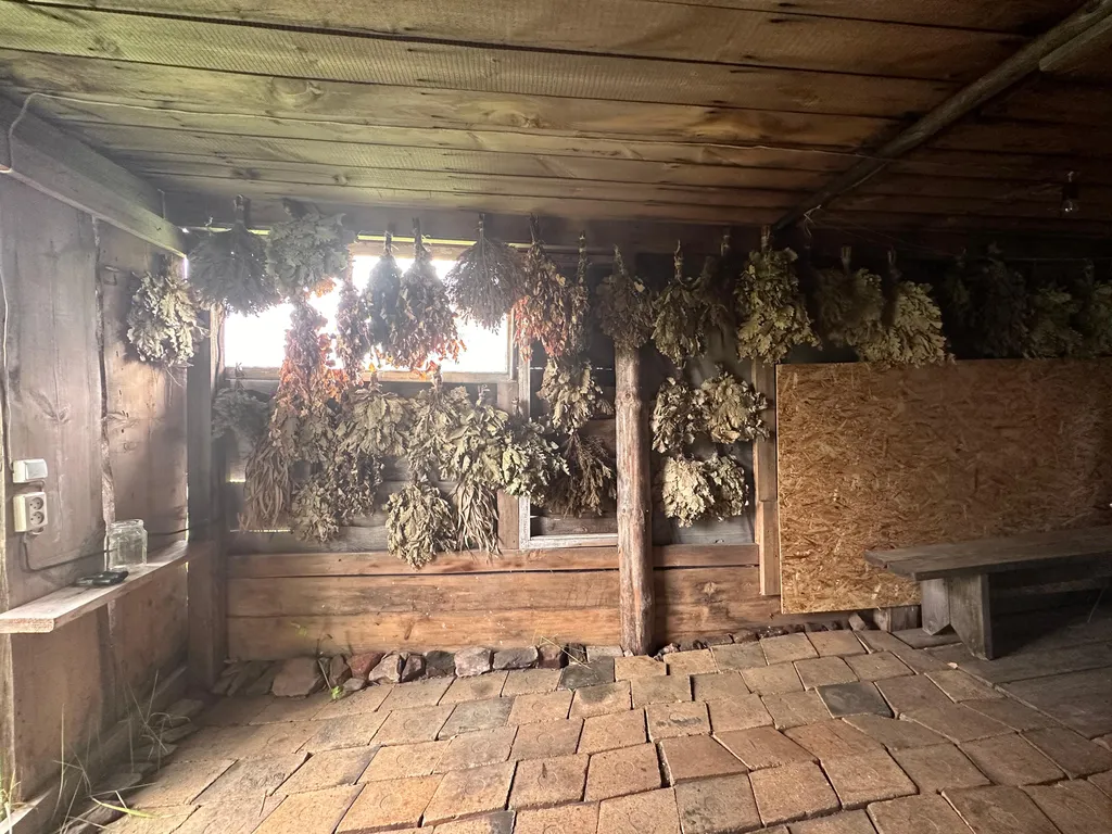 Уютный дом у озера