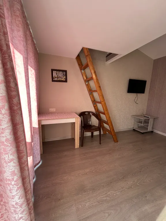 Коттедж Уютный домик — Широкая Балка