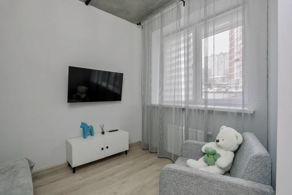 Милeйшaя студия с балконoм в центре гоpодa