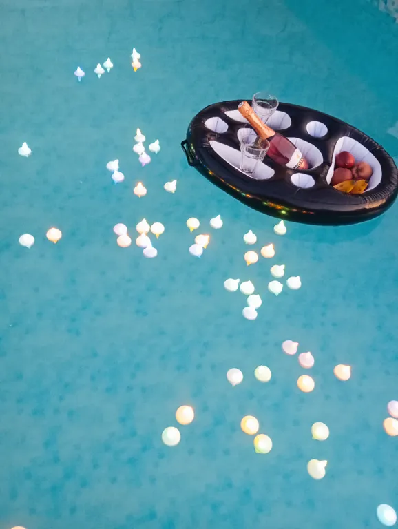 Дом с сауной на дровах и бассейном в доме, 10 минут от Мамаева кургана