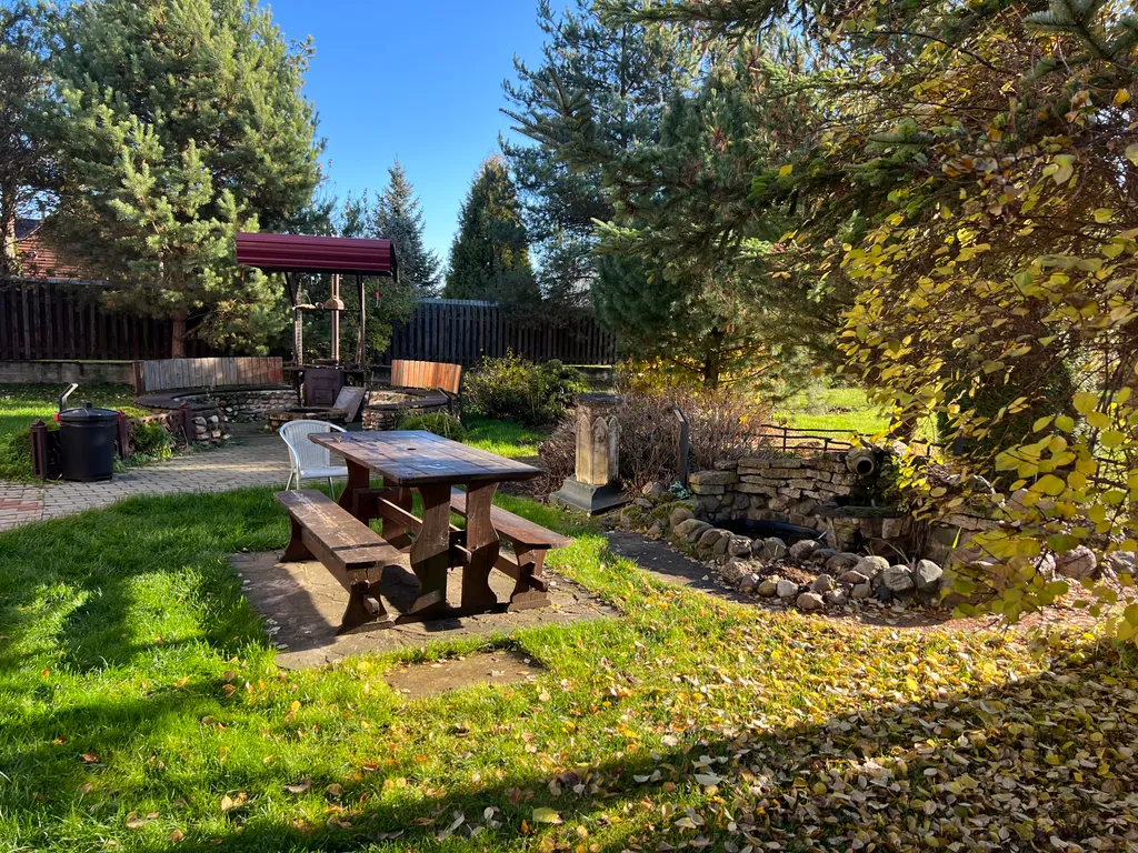 Уютный большой коттедж в живописном, тихом месте рядом с городом