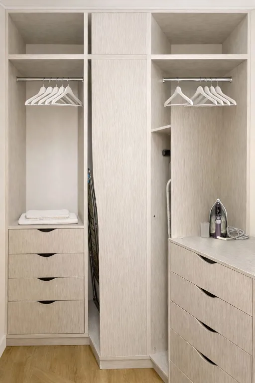 Оливковый люкс около парка 28 Панфиловцев