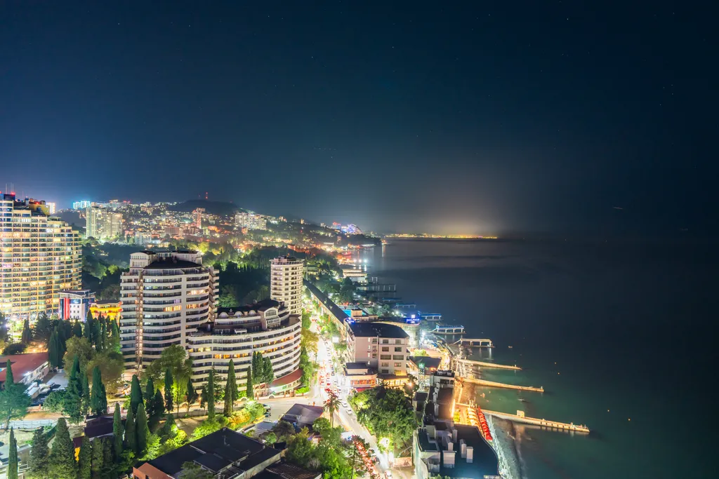 Квартира с двумя мастер-спальнями на первой береговой линии