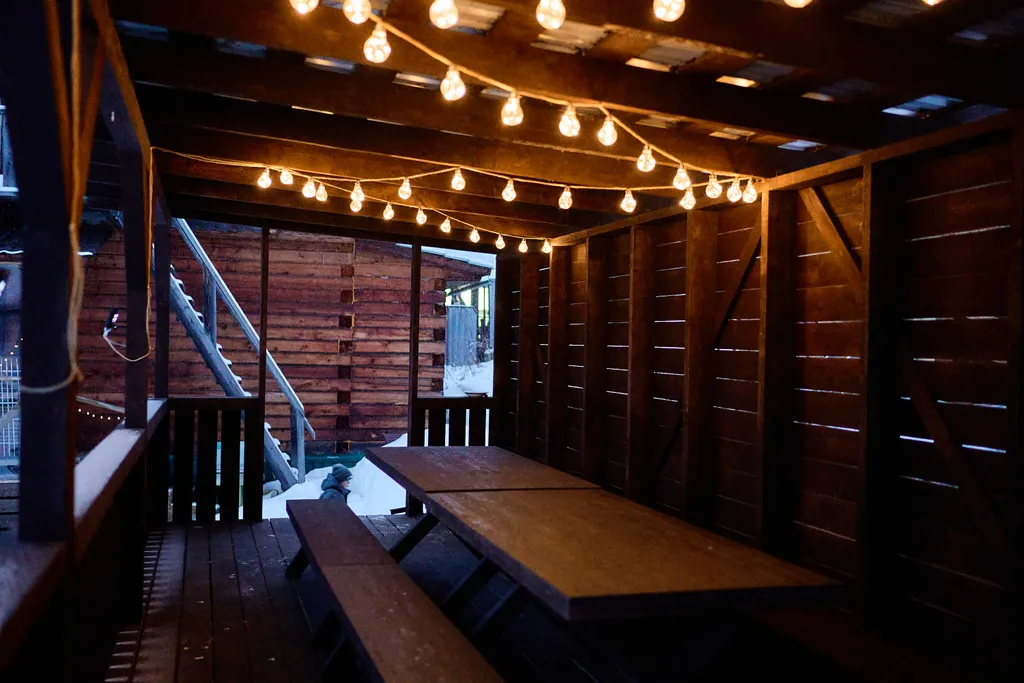 Номер с балконом и видом на телецкое озеро