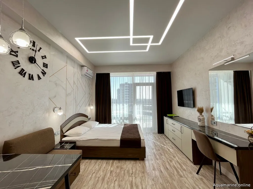 Апартаменты с видом на море и бассейн