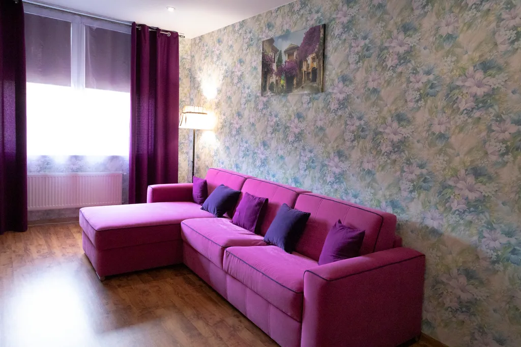 Фиола у озера