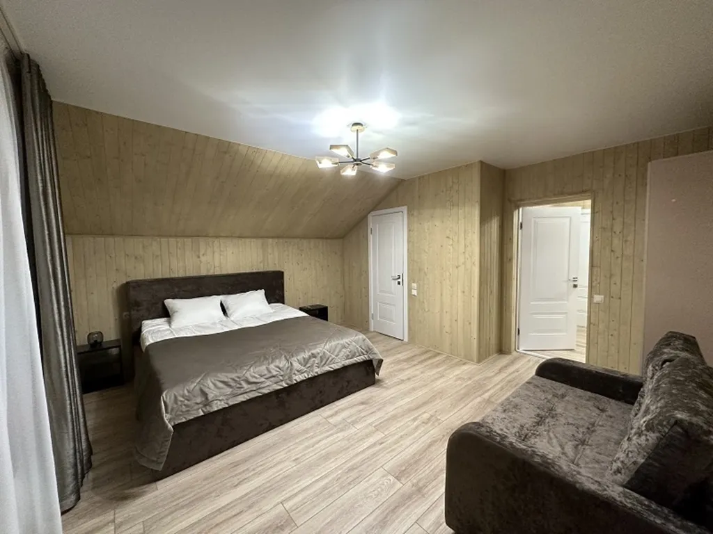 6-комнатный Дом